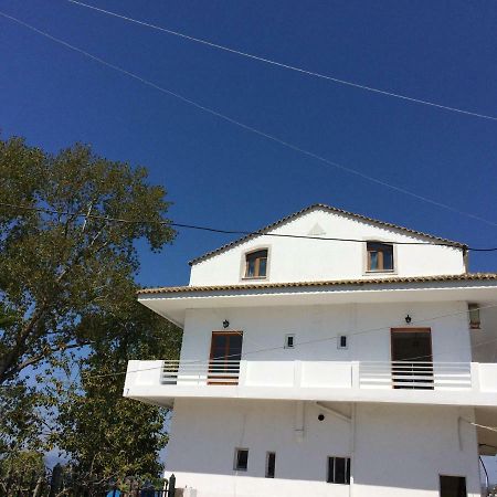 Hebes On The Beach Kavos Exterior photo